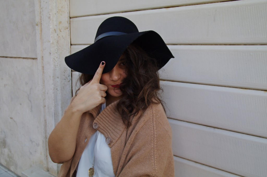 cappello_falda_grande_outfit