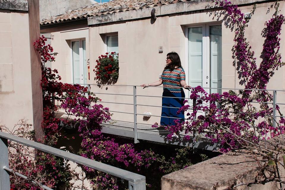 lamoresca_hotel_ragusa_secondo_piano_patio_raffaellacatania