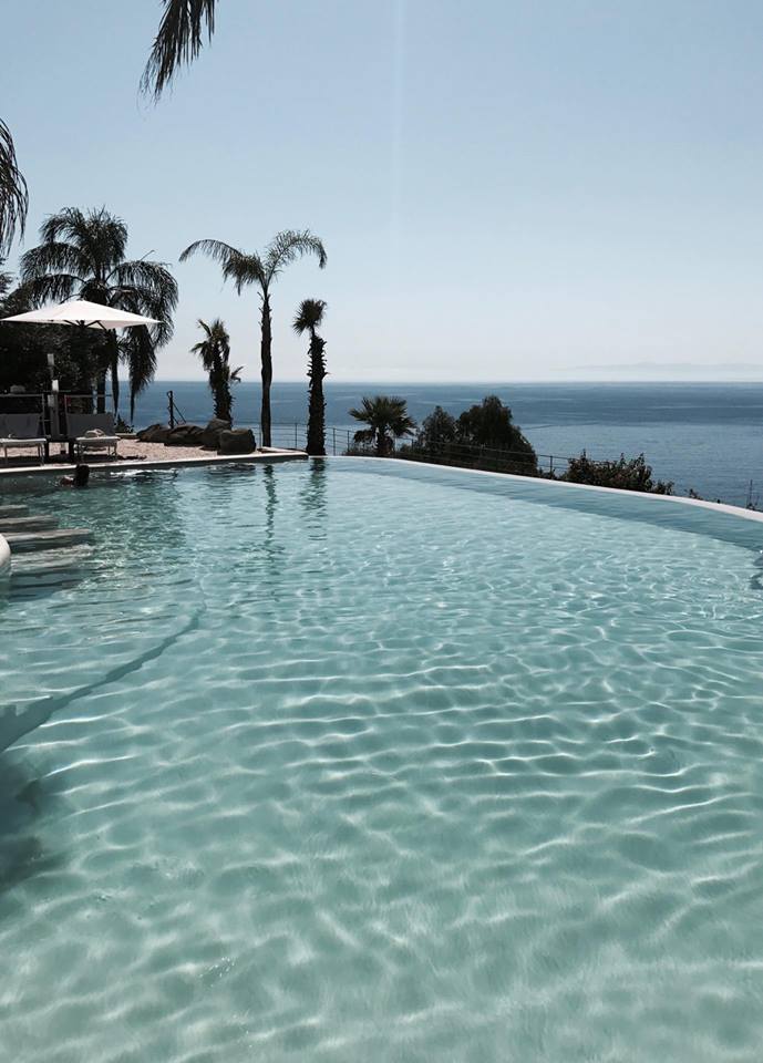 hotel_villa_enrica_piscina_lipari_vista_raffaellacatania_travel_blogger