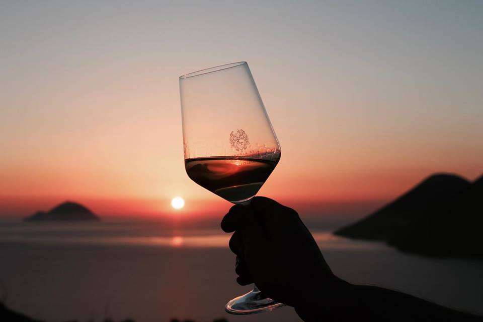 tenuta_di_castellaro_lipari_degustazione_al_tramonto