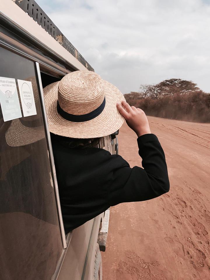 safari_kenya_travel_blogger_jeep_tsavo_est