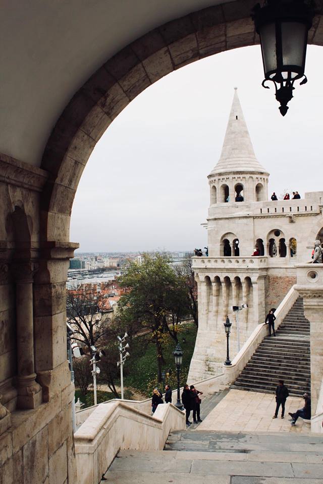 budapest_in_inverno_bastioni_dei_pescatori_scale