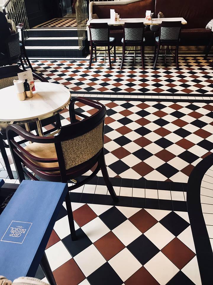 caffè_bristol_warsaw_guida_varsavia