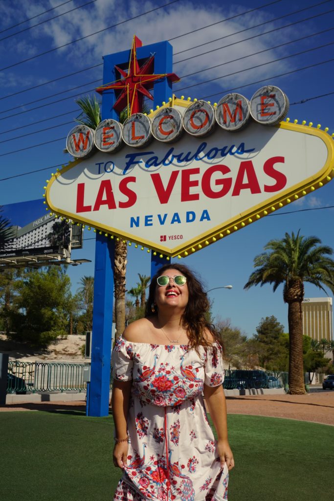 lasvegas_sign_raffaellacatania_travel_blogger