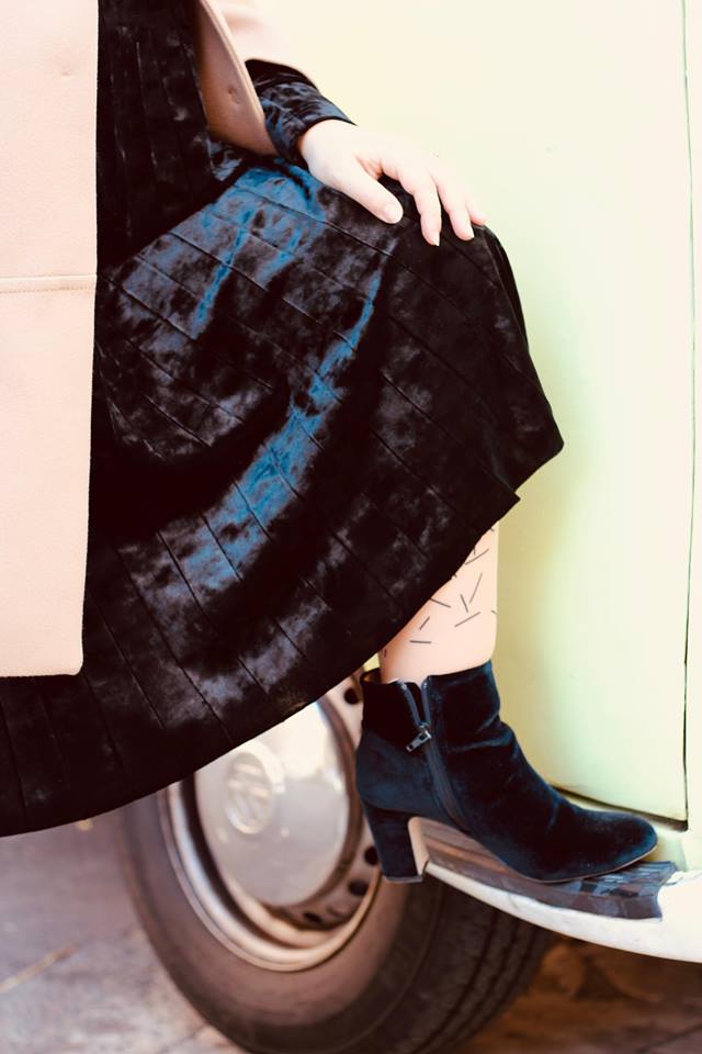 yoek_velvet_dress_plisse_outfit_blogger_raffaellacatania